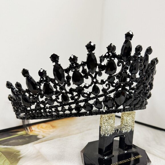 Gothic Wedding Headpiece, Witch Queen Tiara, Black Crystal Tiara, Halloween Gift - Picture 5 of 10